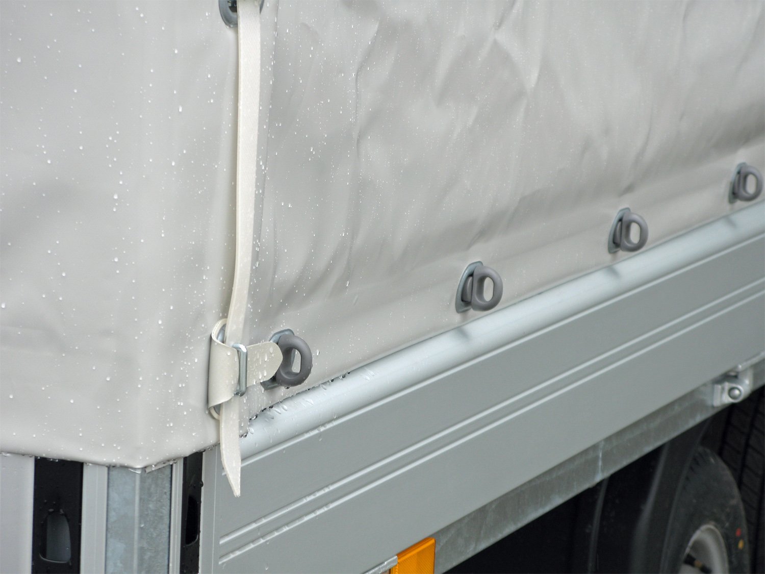 hu2633-hp_humbaur_hn254118_4cQESbGfHnikrS-1.jpg hu2633-hp_humbaur_hn254118_4cQESbGfHnikrS-1.jpg