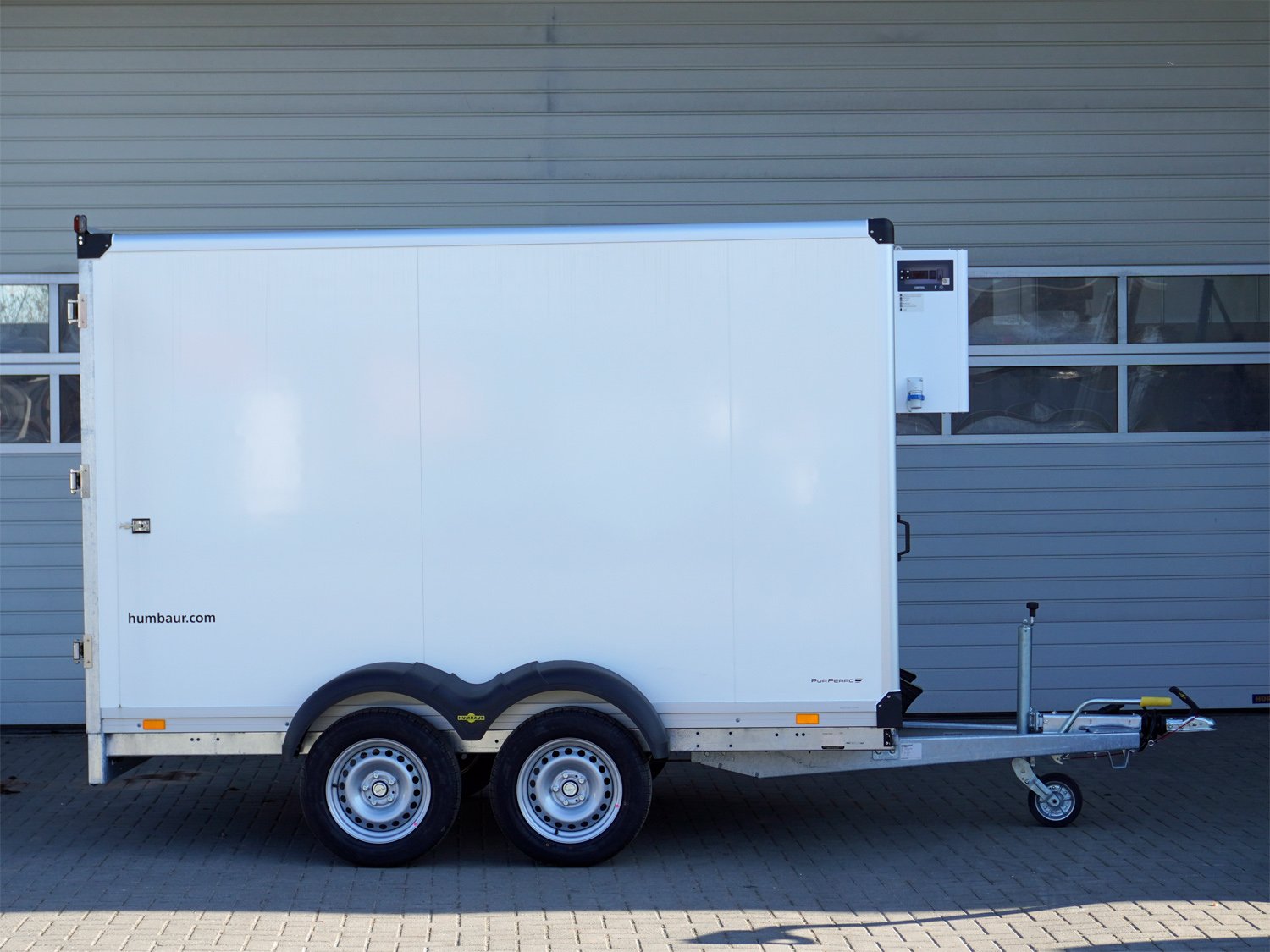 hu5271-ka-1_humbaur_hk_25_32_18_-_20_pf30_2.jpg hu5271-ka-1_humbaur_hk_25_32_18_-_20_pf30_2.jpg