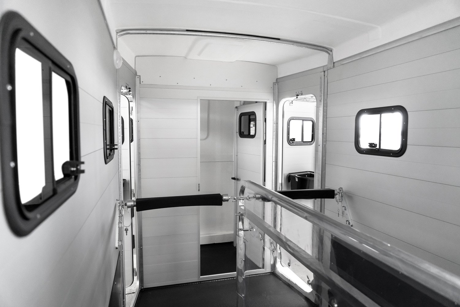 hu7120_humbaur_notos_xtra_up_2700_22N5vWsO5cTVtw.jpg hu7120_humbaur_notos_xtra_up_2700_22N5vWsO5cTVtw.jpg