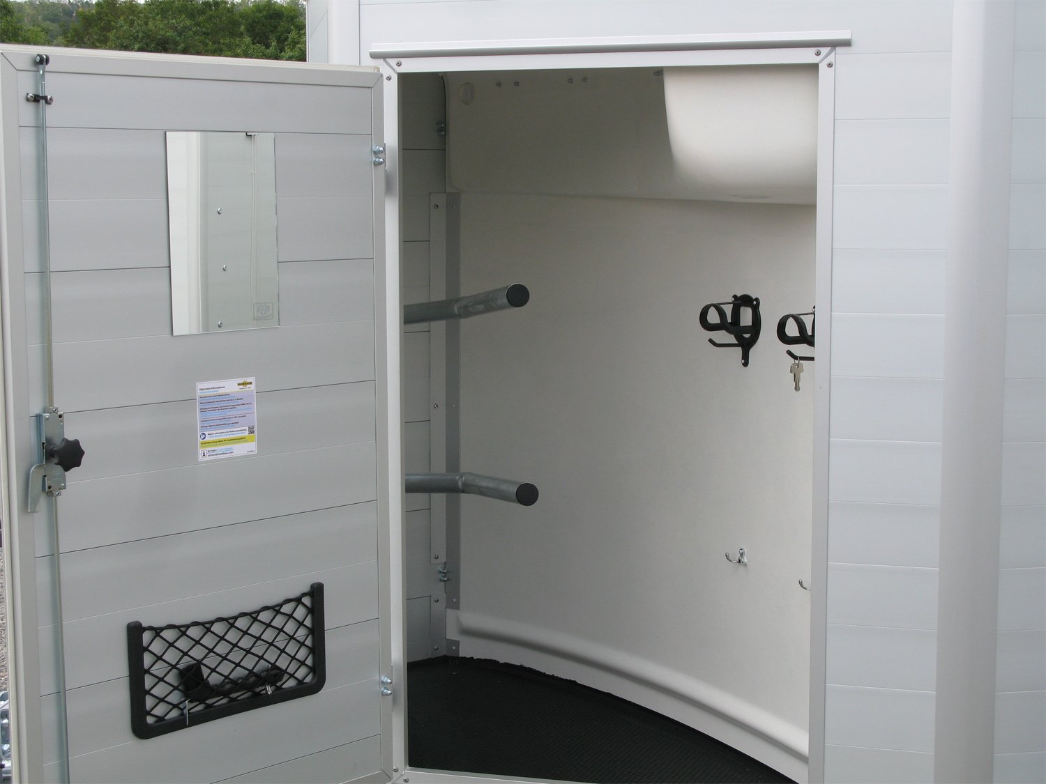 hu7621-sk_humbaur_equitos_alu_2000_7z1tTP0HBQyH6a.jpg hu7621-sk_humbaur_equitos_alu_2000_7z1tTP0HBQyH6a.jpg