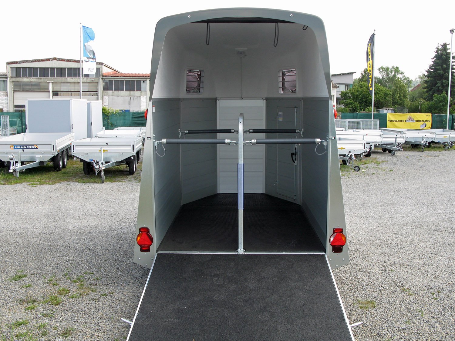 hu7621_humbaur_equitos_alu_2000_7myn9EldxZmD4j.jpg hu7621_humbaur_equitos_alu_2000_7myn9EldxZmD4j.jpg